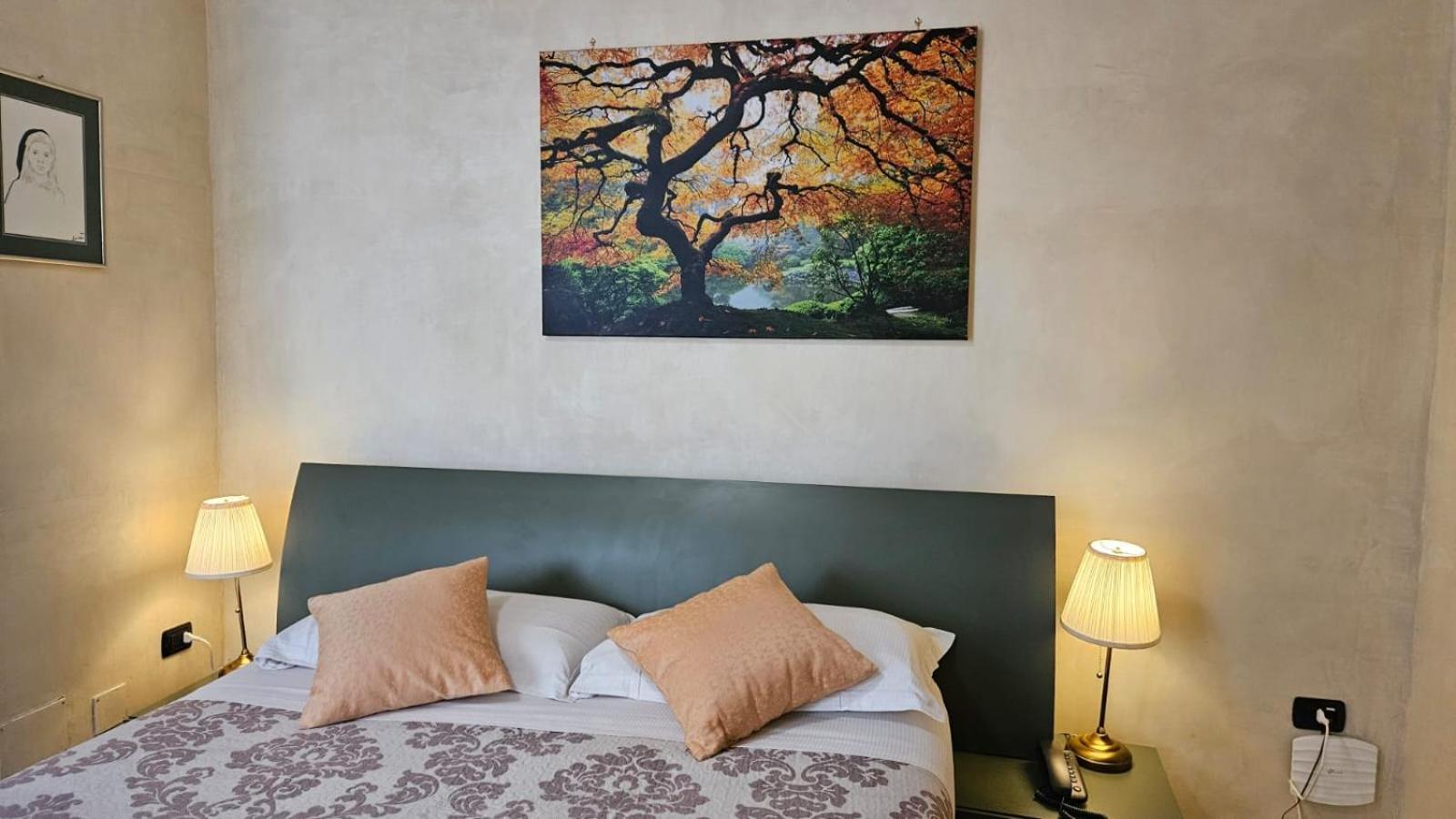Vittoria Guest House Salerno Exterior photo