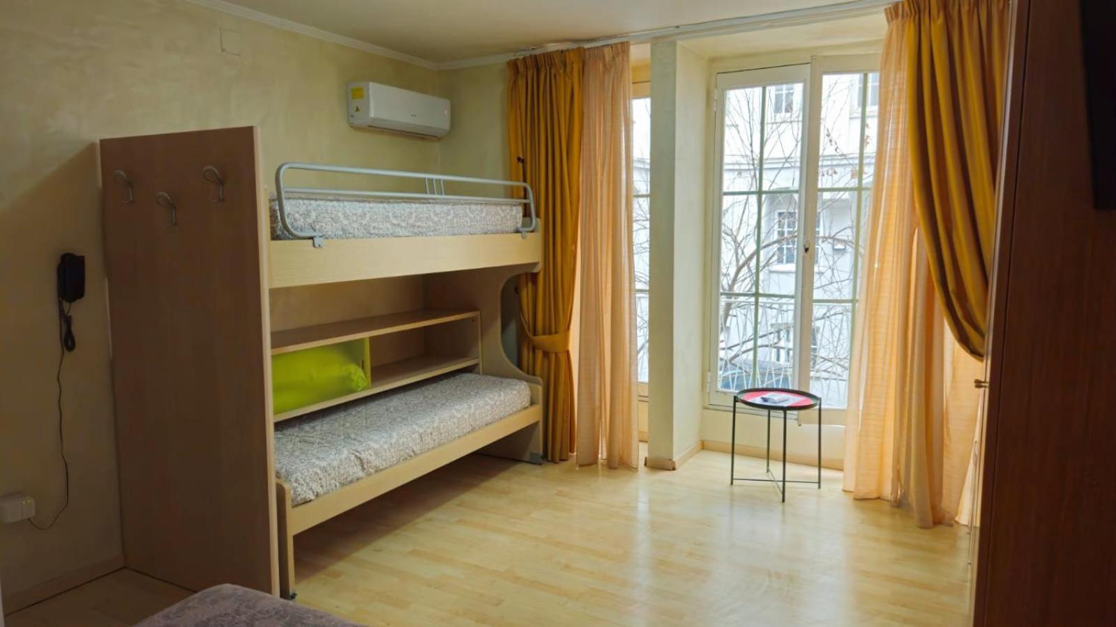 Vittoria Guest House Salerno Exterior photo