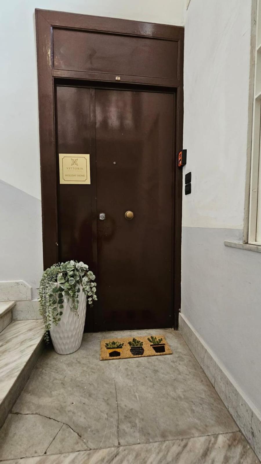 Vittoria Guest House Salerno Exterior photo