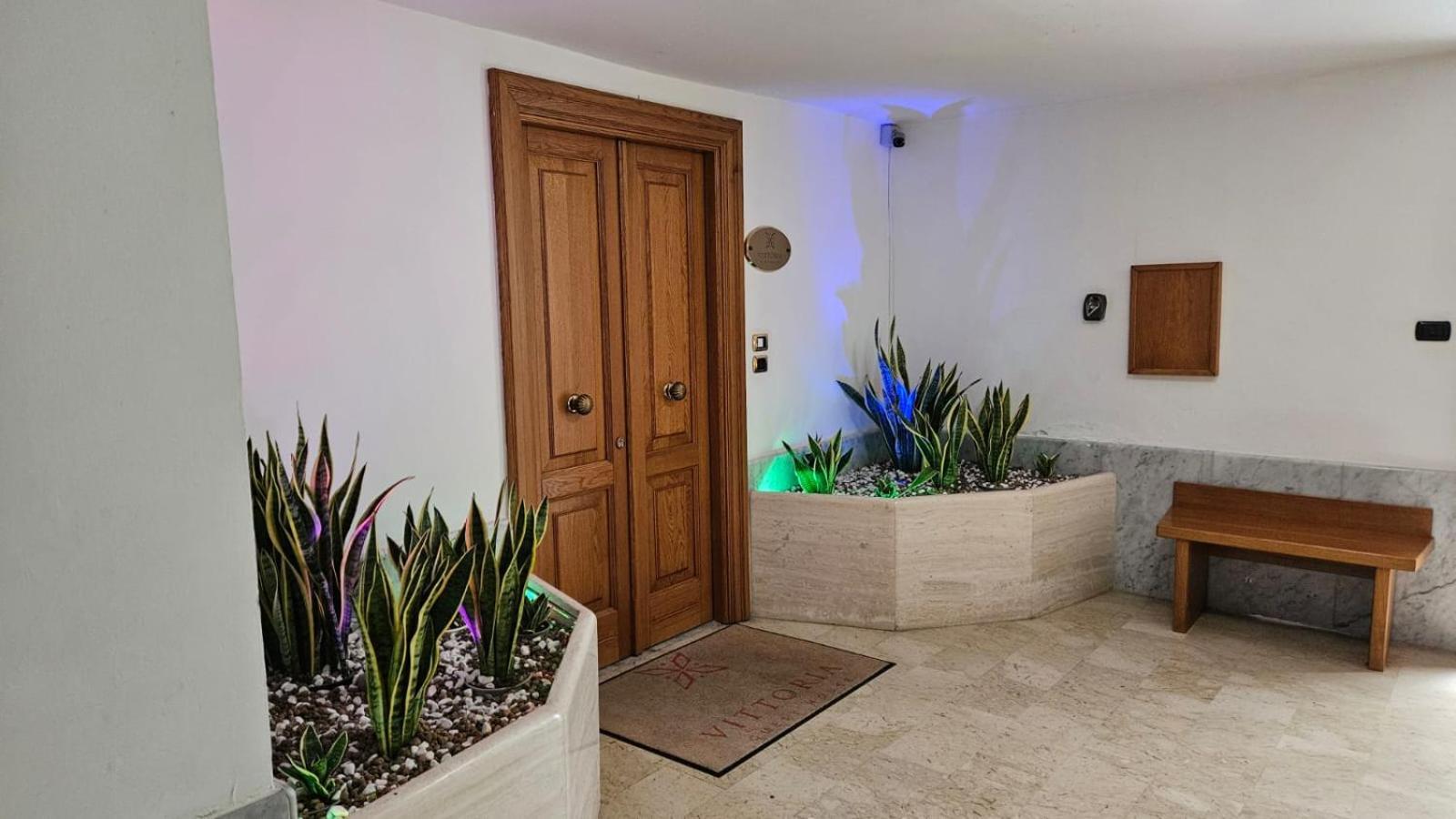 Vittoria Guest House Salerno Exterior photo